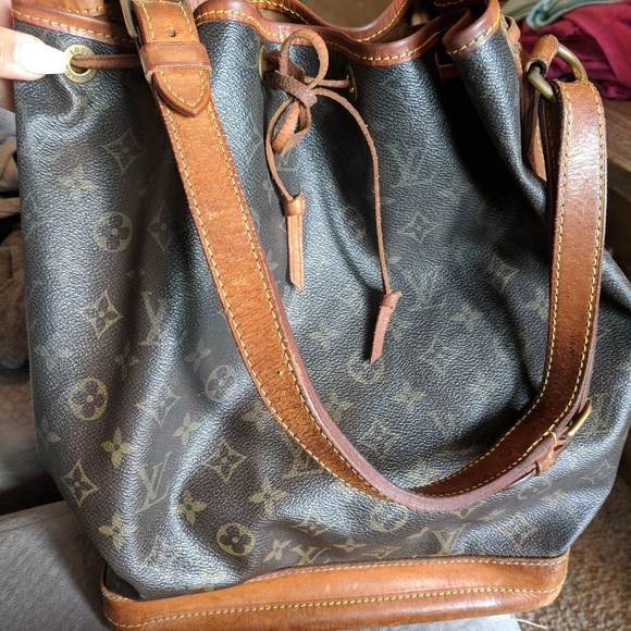 Louis Vuitton Handbags - AUTHENTIC VINTAGE LV NOE! Fast shipping!